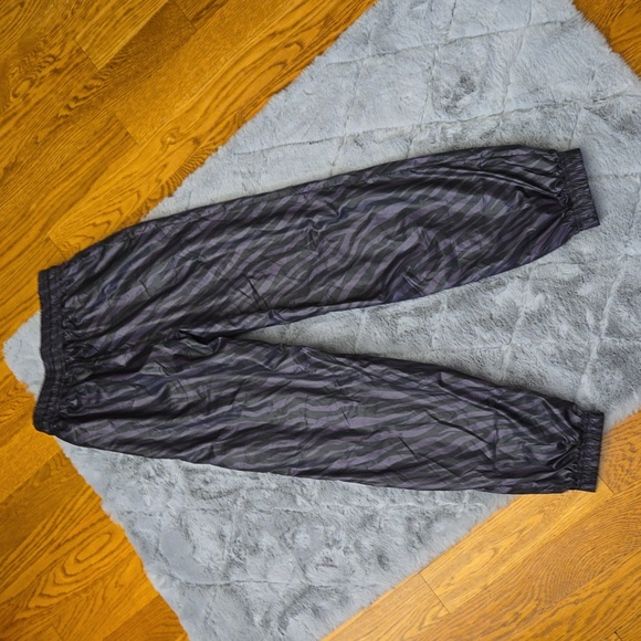 Nike Purple/Black Jogger Wind Breaker Pants, Women's Extra Small - Picture 10 of 10